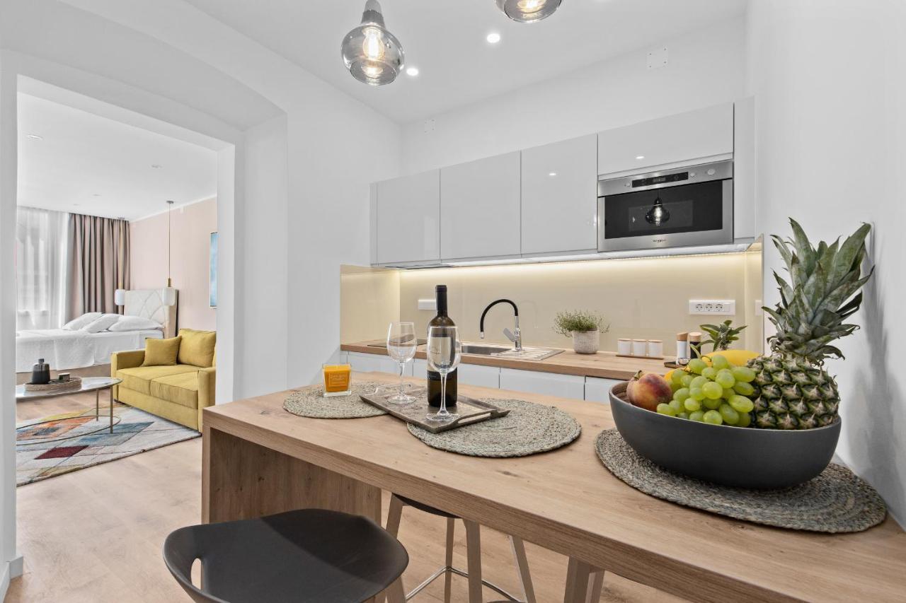 Giardini M Studio Apartments Пула Екстер'єр фото